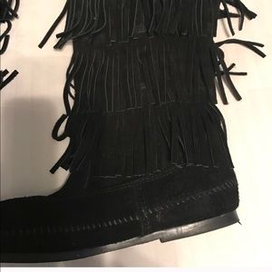 Minnetonka fringe boots